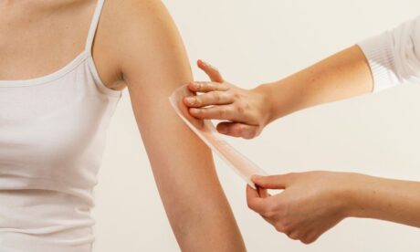 Hot Wax vs Strip Wax: Key Differences, Pros & Which Is Best