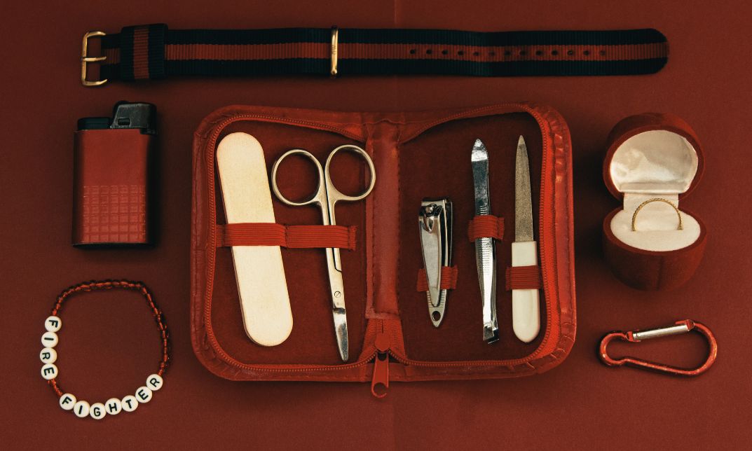 what needs to be in a first aid kit