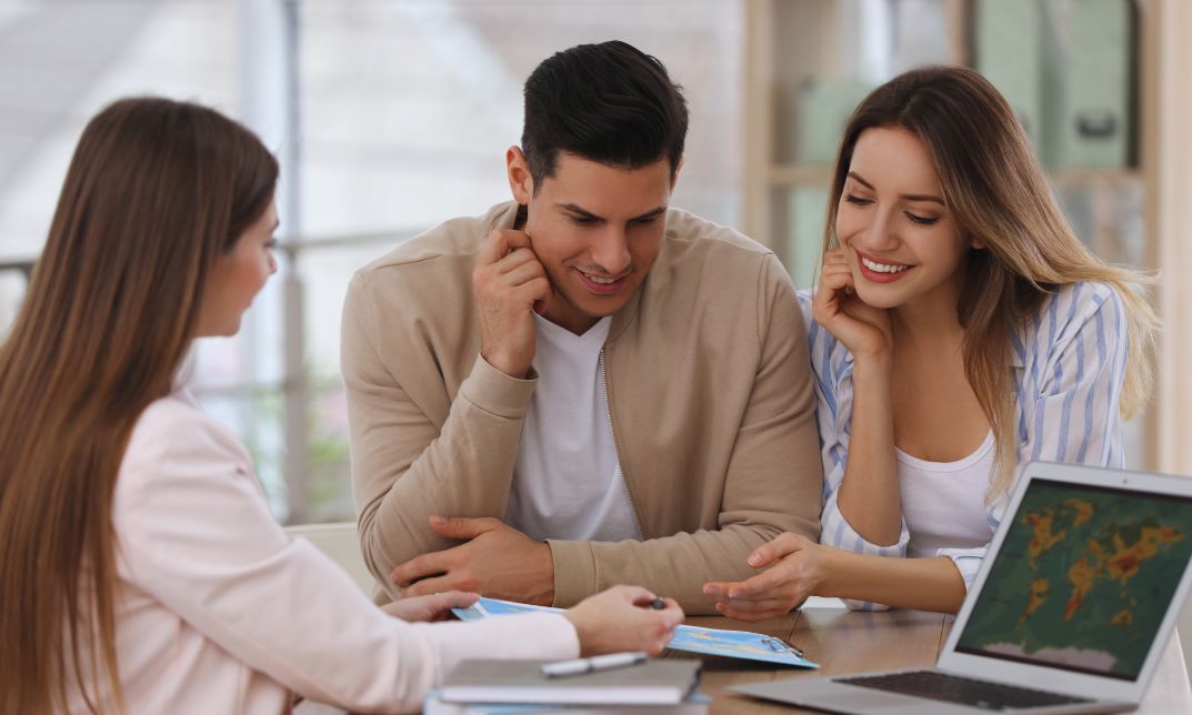How Do Travel Agents Earn Money