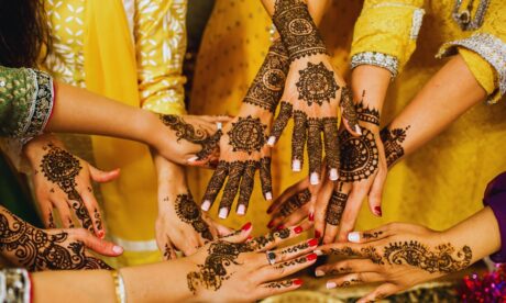 How long does natural henna paste last on skin