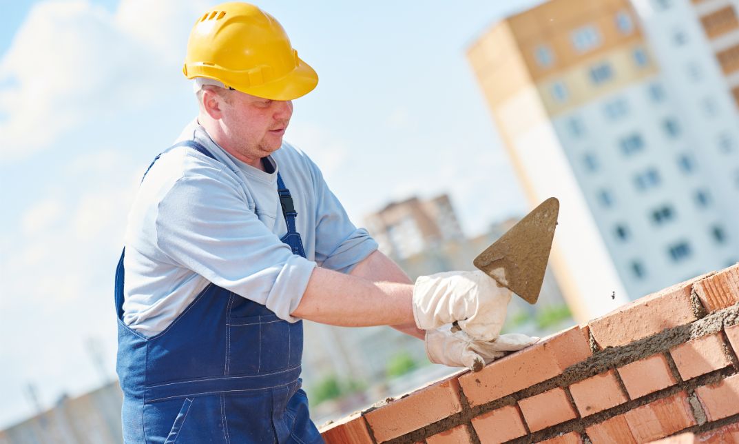 How Much Do Bricklayers Get Paid Per Brick? 2026 UK Pay Guide